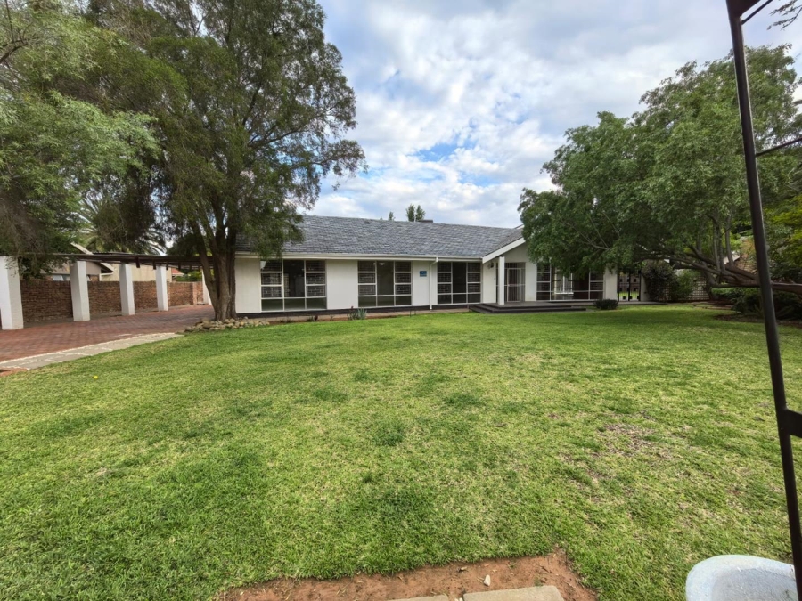 4 Bedroom Property for Sale in Monument Heights Northern Cape